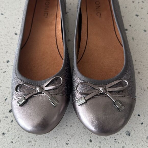 Vionic Silver Flats with Bow Detail - Picture 6 of 12